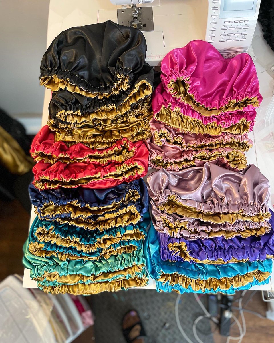 BryaasBonnets's tweet photo. ✨HOLIDAY SALE✨$10 Bonnets! $20 Bundles! All weekend! NO CODE NEEDED 
https://t.co/azi9vStTLr ✨✨✨ https://t.co/F654Okp8jQ