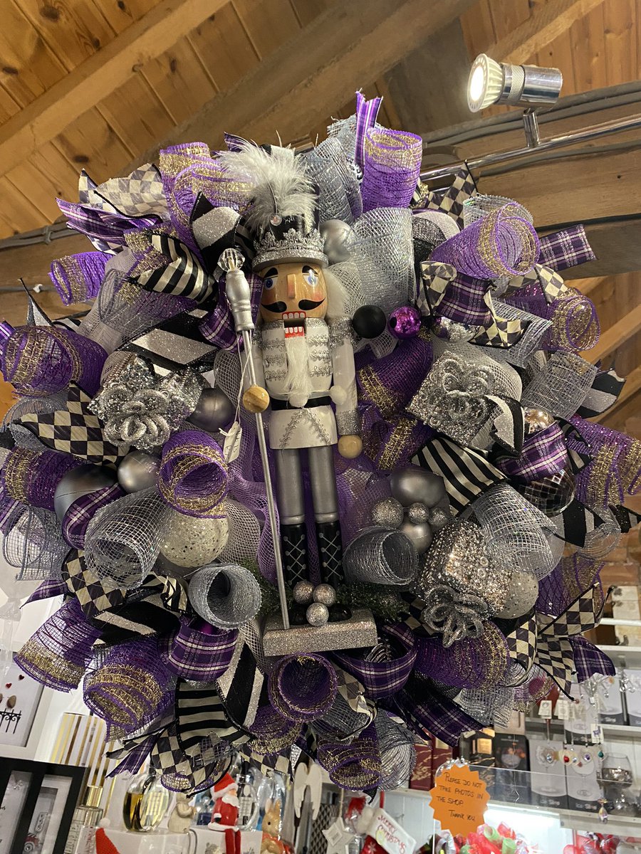 candleshopmitch's tweet image. New in today at #thecandleshopatmitchells, these #decomesh wreathes, all handmade locally by the lovely Maxine. We do like keeping her busy 🤗🤗. @PodcastBread @AAAbbottStories @J21Coaching @Dollie1952 @AndrewStarr0736 @bigtalluk @ZebraMingo @SevernOffice @SarahT_BCCC @