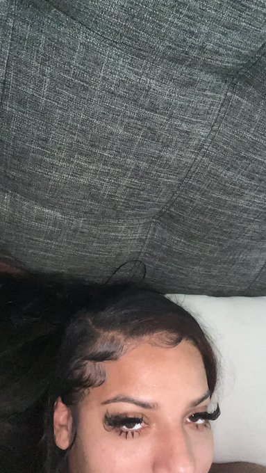 Peekaboo 🥰 https://t.co/A4DVexv5vs