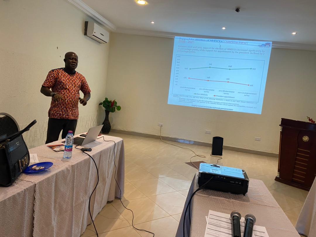 CDDGha's tweet photo. The Coalition is engaging key stakeholders to solicit their views on the election of MMDCEs, among other local governance issues. #LocalGovtReformsGH #CCSOsConsultations https://t.co/q1ugYpLmaD