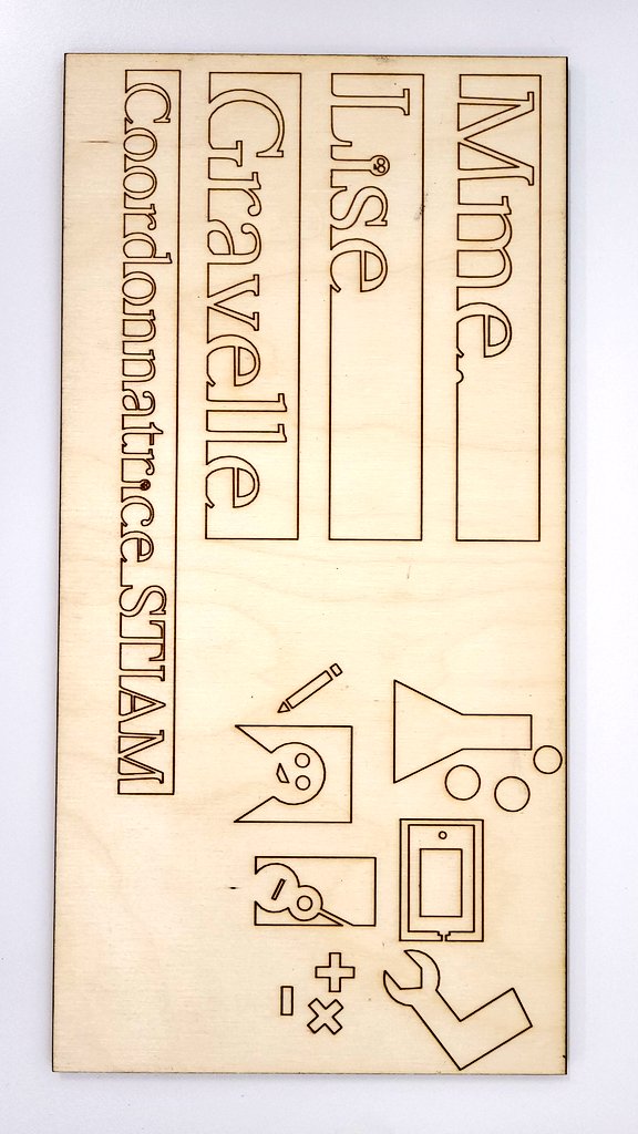 Regardez ce qu'une élève a fabriqué pour moi en classe de tech avec mon collègue M. Girard.  Trop contente et fière de voir nos jeunes développer des habiletés pratiques <a href="/PierredeBlois/">École secondaire publique Pierre-de-Blois</a>.  Un grand merci!