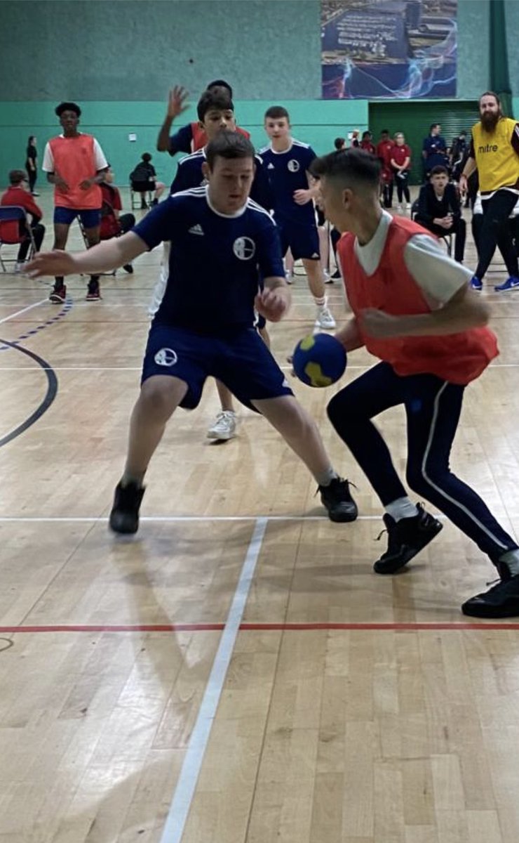 PCheal25's tweet photo. @TheRowansAP first #SSG competition of the year! Was great to see the boys competing again and can’t wait for the next one! Thank you @gsp_greenacre #Handball #MedwaySchools #Teamwork #Commitment https://t.co/hLiHpkwmOK