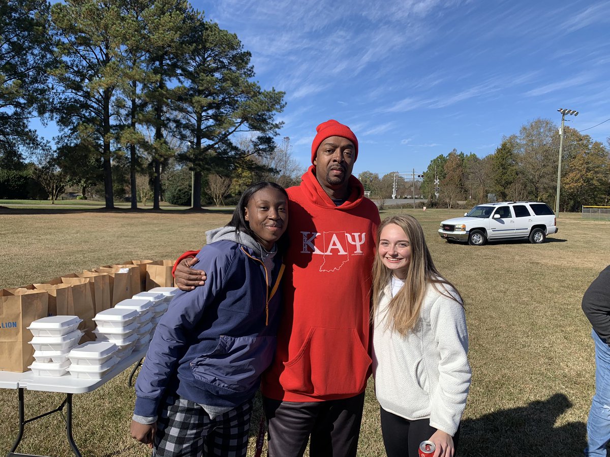 <a href="/Peytonn_Sharp/">peyton sharp</a>  and <a href="/darrionnahoward/">Darrionnahoward_2023</a>  giving back to the community Thanksgiving morning with coach Lee <a href="/LadyComets19/">Clayton High Lady Comets’ Basketball</a>