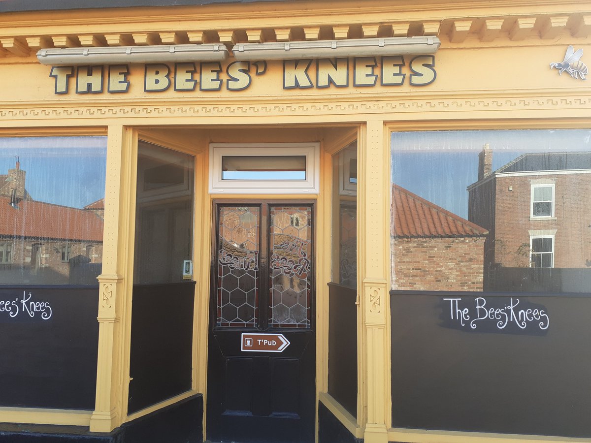 TheBeeFarmer's tweet photo. Out and about doing "business" I had to stop, back up and take a picture of the Bee's Knees pub & brewery. Sadly closed dinnertime on a Thursday. I could have supped a nice a pint.
#microbrewery #beer #Tpub https://t.co/B46Bsxw2ea