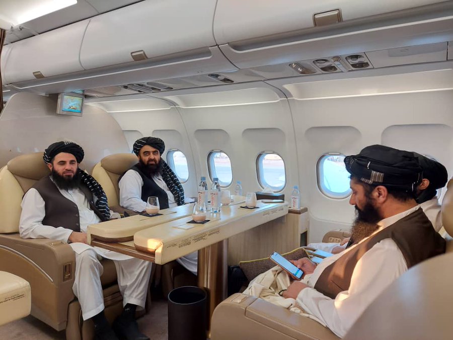 azelin's tweet photo. A Taliban delegation led by Foreign Minister Mawlawi Amir Khan Muttaqi is en route to Doha. 

The delegation included representatives from the Ministries of Education, Health, Finance, Security, and the Afghanistan National Bank. https://t.co/ARV5kp3EK0