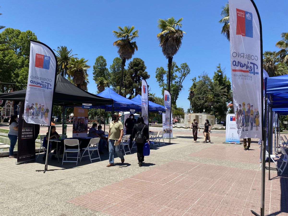 Para unirse de la conmemoración del día internacional para la eliminación de la violencia contra la mujer, el Delegado <a href="/IvanCisternasT/">Iván Cisternas Tapia</a> recorrió los stand de <a href="/Gobenterreno/">Gobierno en Terreno</a> realizado hoy en la Plaza de Armas de #Quillota, para dar a conocer la campaña #NoEstasSola.