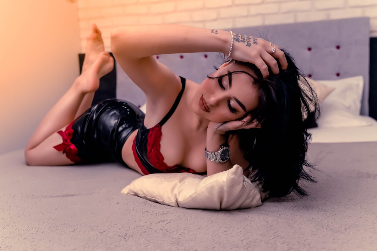 VixenHugh’s pics and videos