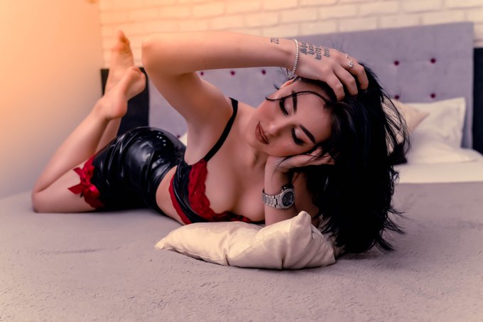 VixenHugh’s pics and videos