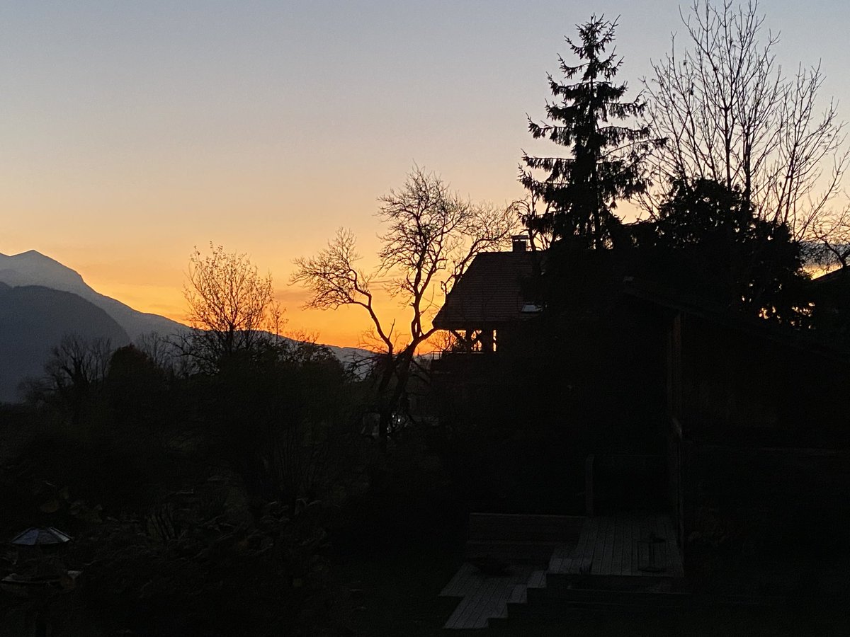 Une dernière avant de rentrer. Si vous souhaitez la même vue, contactez nous 😃 #immobilier #montagne #lovemorzine