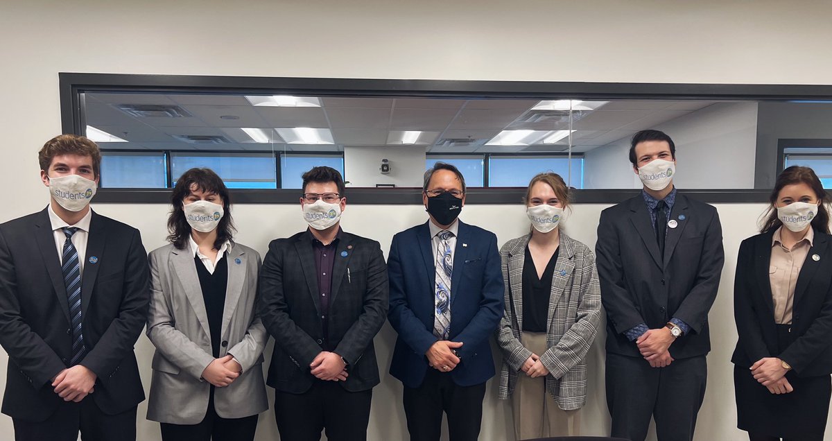 Thank you @BrianWongPC1, Minister of Advanced Education, for meeting with our team today! 

We appreciated the productive discussions surrounding housing, student financial assistance and Open Educational Resources. 

#snsadvoweek #nspse #nspoli