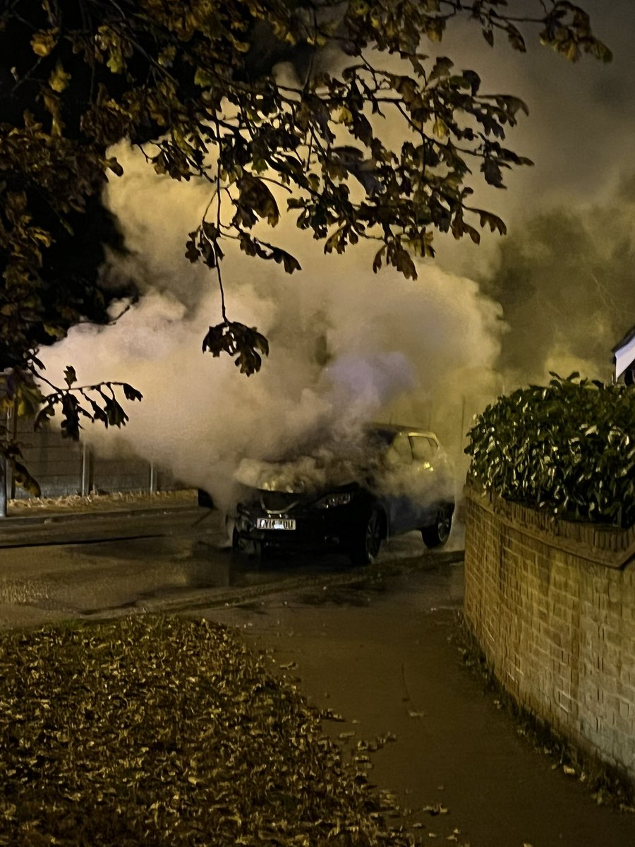 Banstead High Street tweet media