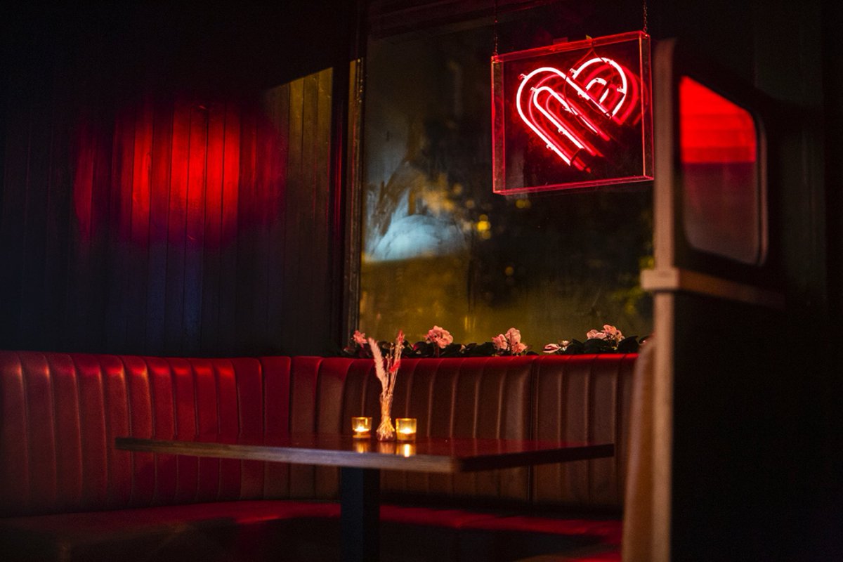 We’ve just have a table for 10 people free up tomorrow night (Friday). If you wanna nice space to enjoy some drinks with pals, book now on thebigromance.ie

DJ Deece playing from 8pm - midnight ❤️