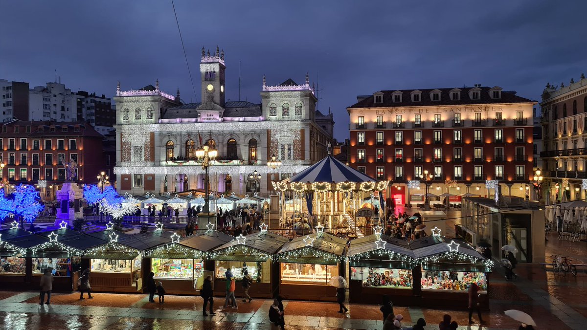infoVLL's tweet photo. Valladolid se viste de Navidad 🎄 Disfruta del espíritu navideño por las calles de nuestra ciudad 
¿Cuál es tu rincón favorito de Navidad en Valladolid? https://t.co/5FTsrDBGhQ