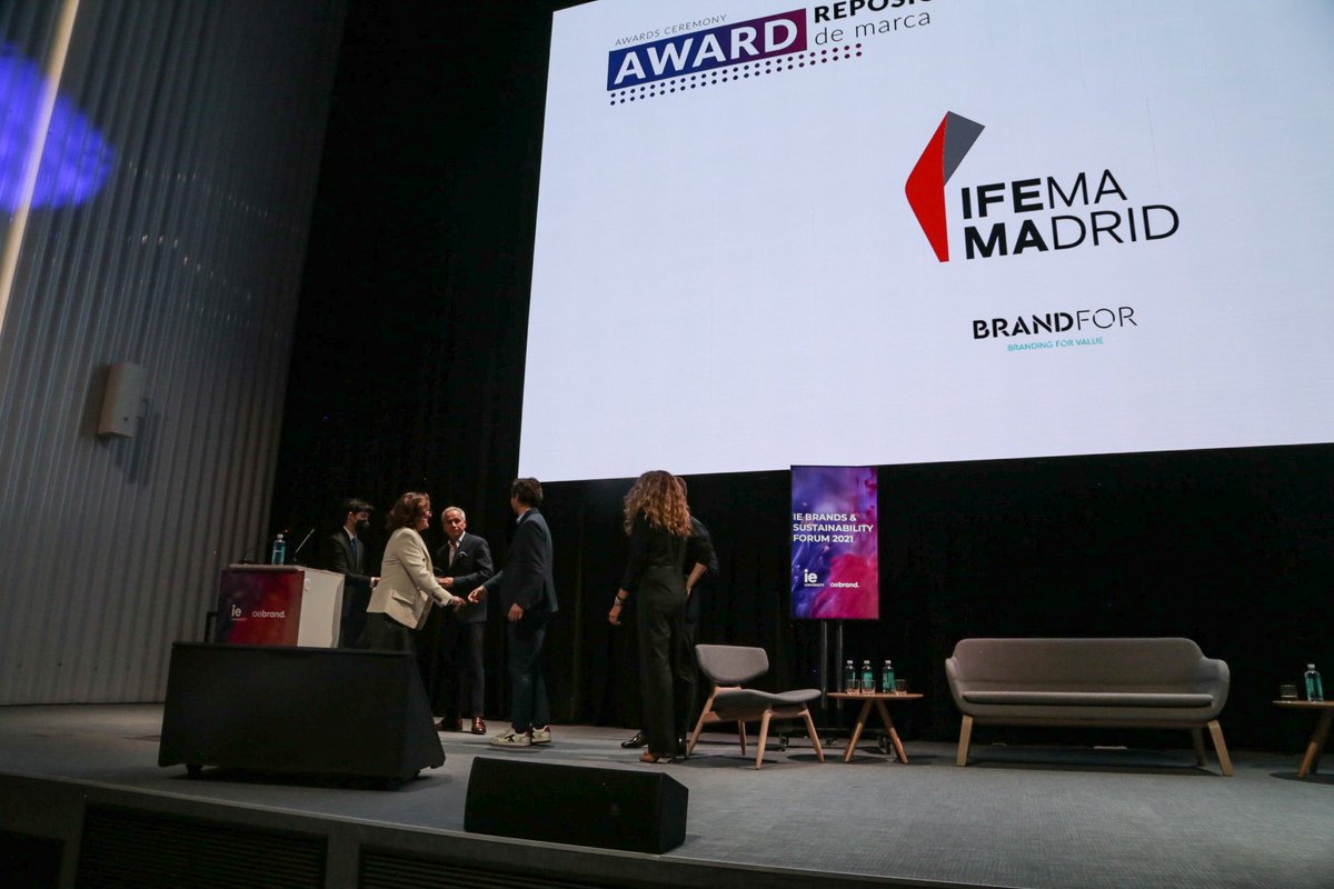 IFEMA's tweet photo. Recibimos el premio @AebrandORG al mejor reposicionamiento de marca. ¡Muchas gracias a la organización de estos galardones, a quienes nos votaron y a nuestra agencia @TeamBrandFor! 

Recoge el premio Javier Blanquer, director de Marketing.

#Sientelainspiracion en #IFEMADRID. https://t.co/bZ4kCTgPDl