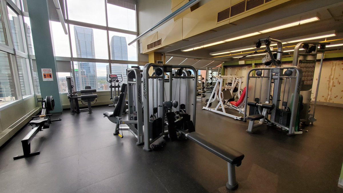 boozereviewsca's tweet photo. @TheBeerMaven @YMCA_Canada @YMCA_Calgary Yup.... but higher #workgym https://t.co/uMPJNMS8M4