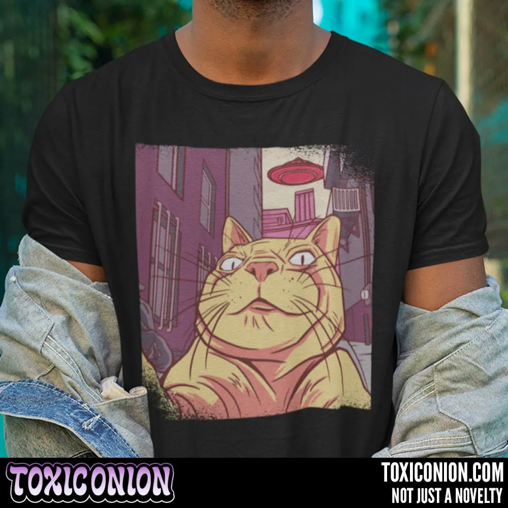 UFO Cat Selfie. Available in  men's , women's and kid's apparel, accessories and home goods. buff.ly/3HUgsw3 | #ToxicOnion #Cat #UFO #Alien