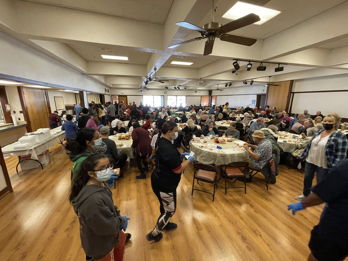 Happy Thanksgiving! Grateful to meet some of our loyal viewers at the #Clovis Senior Activity Thanksgiving Lunch today.