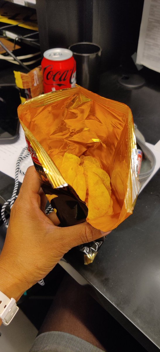 Lena_S_A's tweet photo. @fritravich_es Vuestras 25 patatas estaban muy buenas pero a 0,80€ que cuesta el paquete, haced números: https://t.co/MpfIjF0I0j
