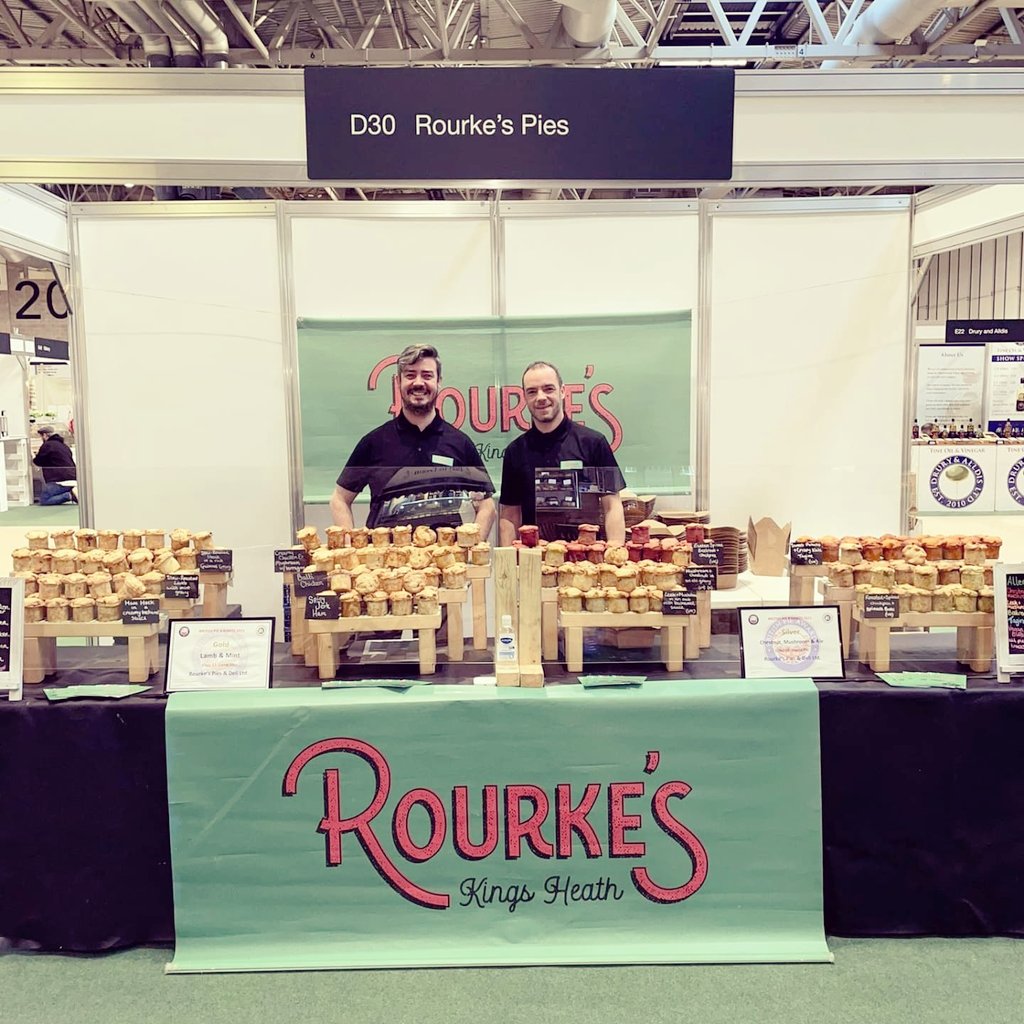 Rourkes_Pies's tweet photo. First day @BBCGoodFoodShow done!! 🙌🙌
 #bbcgoodfoodwinter #bbcgoodfoodshow https://t.co/ugXbBl1yiD