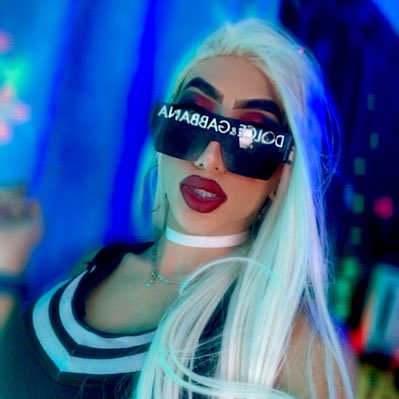 SabrinaWhit01's tweet photo. #NuevaFotoDePerfil https://t.co/ZfXVQ6O1gr