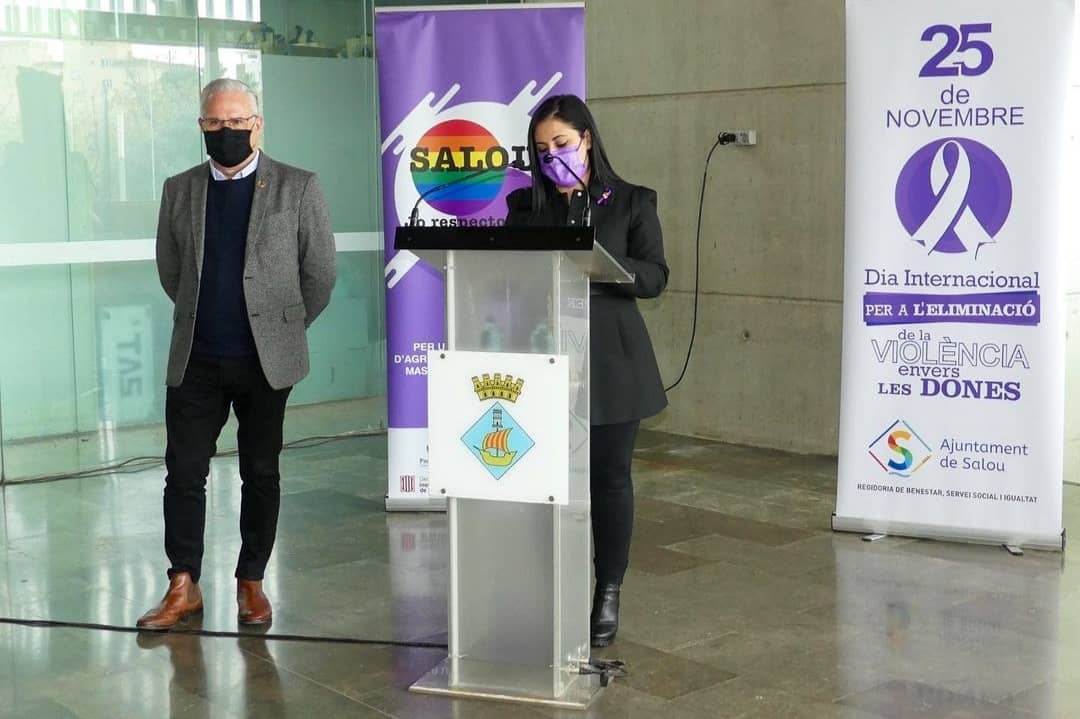 pscsalou's tweet photo. 📸 Recull de fotografies de l'acte institucional d'aquest matí de lectura del manifest pel Dia Internacional de l’Eliminació de la Violència envers les Dones #25N, amb la participació de la regidora d'Igualtat @EBaezaSalou.

#PSC_Salou #Salou #25N https://t.co/zewKrl8paJ