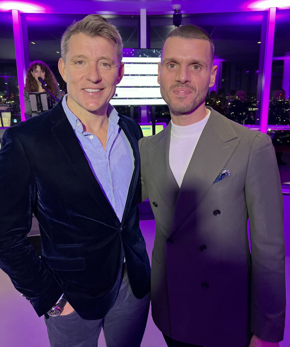 Tony Perry tweet media