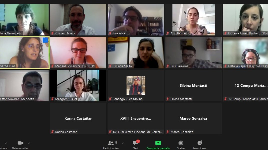 LuisAbrego's tweet photo. Gracias #Enacom por invitarme a coordinar la mesa de experiencias de distintas Universidades Nacionales sobre Extensión, Vinculación y Comunicación. Hasta la próxima! @FcpysUNCuyo @Fadeccos @Extension_FCPyS @SEVUNCuyo https://t.co/18xZGAnceB