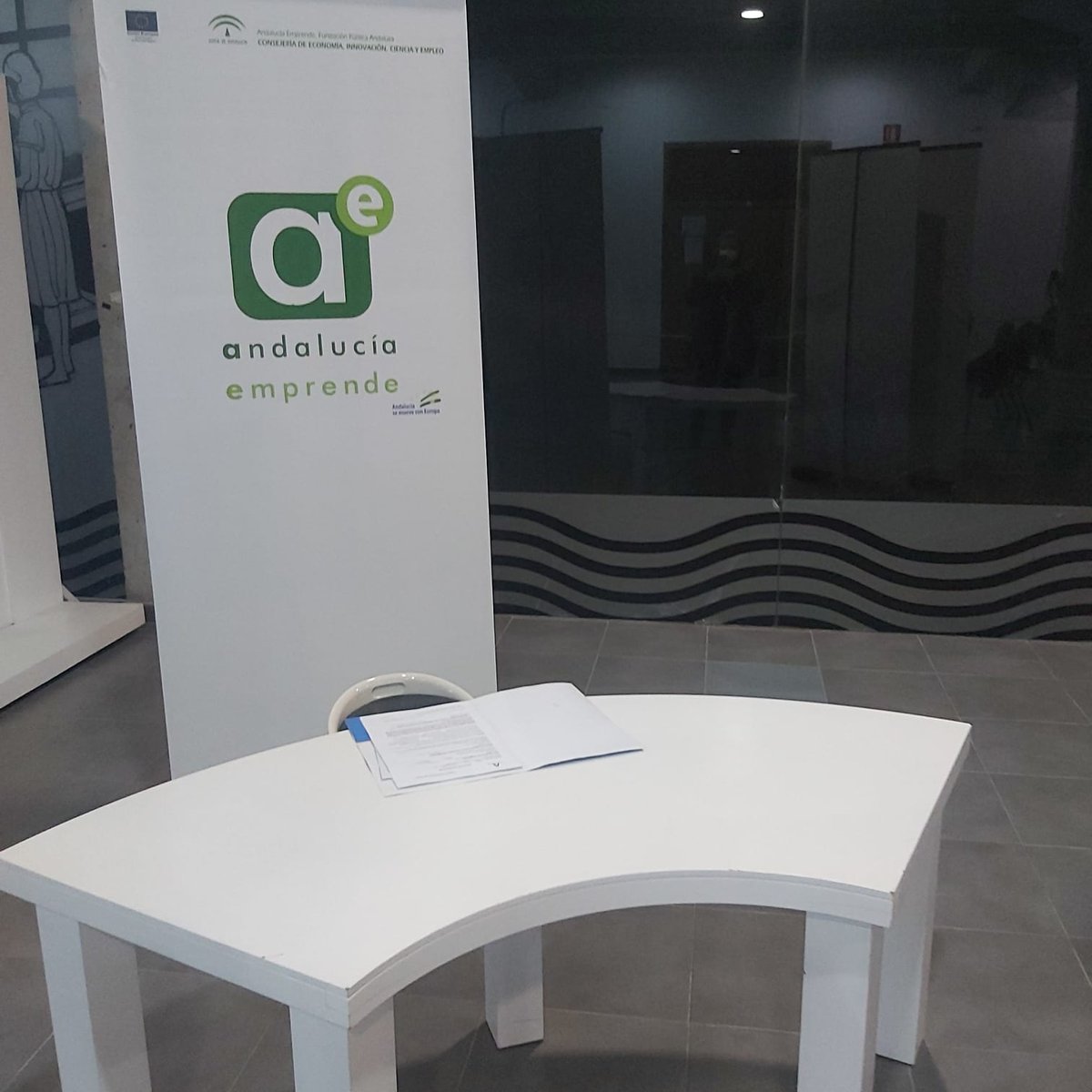 cadecadiz's tweet photo. Esta tarde @aemprende ha participado participado en la "I Jornada Ruta del Retinto" situación y   perspectiva  de esta raza autóctona de ganadería extensiva en la provincia de Cádiz.Organizado por el Ayuntamiento de Barbate.#retinto #ganadería #autóctono  #emprendimientorural https://t.co/RSqGKZSFTA
