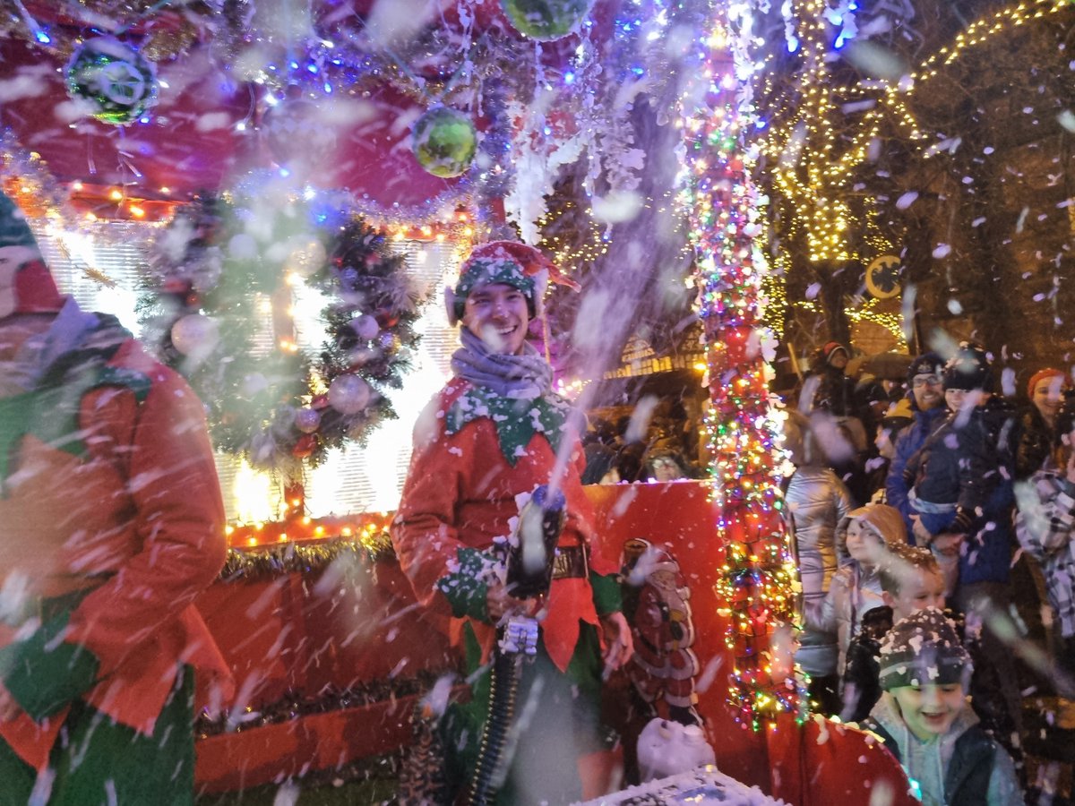 Chester Grosvenor 76 Round Table tweet media