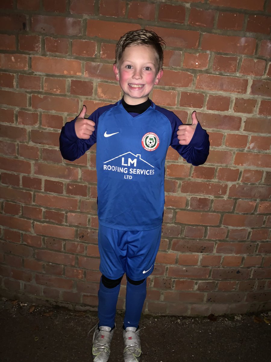 BallerBrookes's tweet photo. When you hear the coach is taking another team for a session after yours what do you do? Well I ask to stay behind and join in, another 2 hours training that’s 5.5 this week rest day tomoz #football #u10 #training #raiders #ctyfc https://t.co/7HI8Ya6lXD