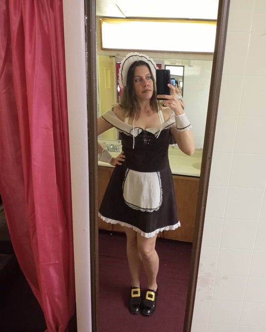 I was so cute at work.  I was a pilgrim.  I wish everyone could have seen me https://t.co/KuV91atWJa<a href="/tag/mvsales"class="tags"><span>#mvsales</span></a>