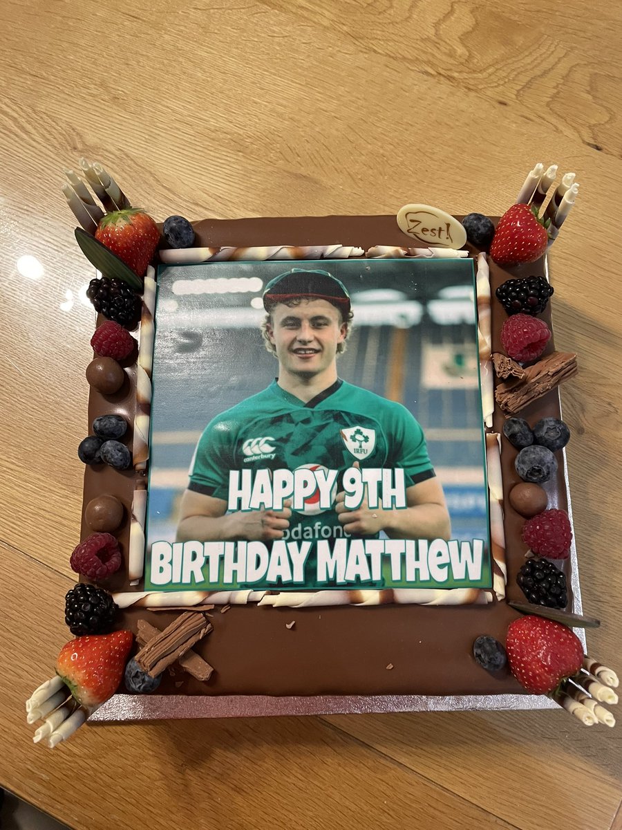 Some kids pick Messi, some kids pick Ronaldo, one of our u10’s picked Munster’s Craig Casey as his hero. Happy Birthday Matt😀 <a href="/MJCRugby/">Munster Junior Club Rugby</a> <a href="/Munsterrugby/">Munster Rugby</a> <a href="/IrishRugby/">Irish Rugby</a>