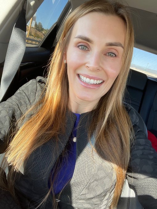 On way for #Thanksgiving #ThanksgivingDay dinner 🍽 

What will you be eating today? 🍁🦃 https://t.co/