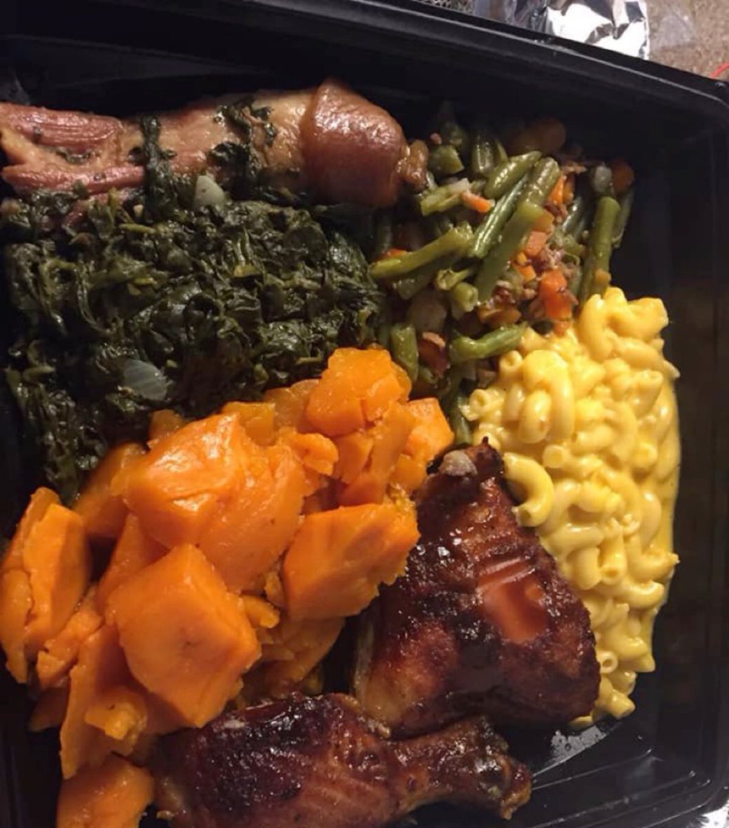 JakeAndBall's tweet photo. We do Thanksgiving different in the south 🔥🔥🔥 about to go back for seconds https://t.co/SkveyP5KB5