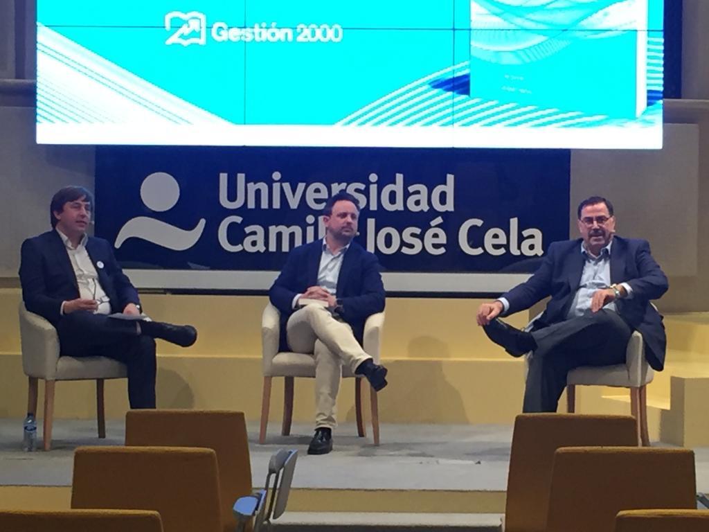 CELlogistica's tweet photo. Últimos datos confirman una ocupación #laboral con más de 932k #empleos en #transporte y #logística y Sobre ello han debatido @MoratoGomezJL Guillermo Pérez y @Ram_GarGar en la @universidadcjc poniendo en valor el #LeanService.
#Talento #SoyLogística #OfertasDeEmpleo https://t.co/REeKQsbfnw