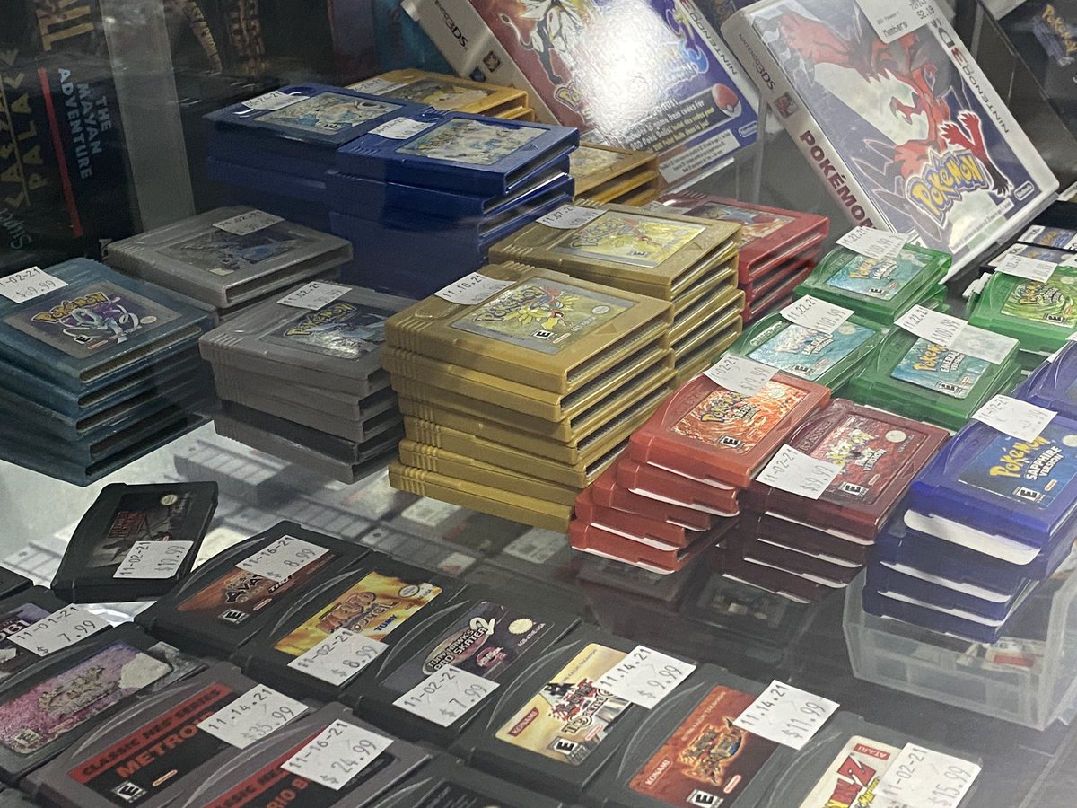 DerekRRose's tweet image. Dang that’s a ton of Pokémon games! I wonder why they aren’t selling??!?