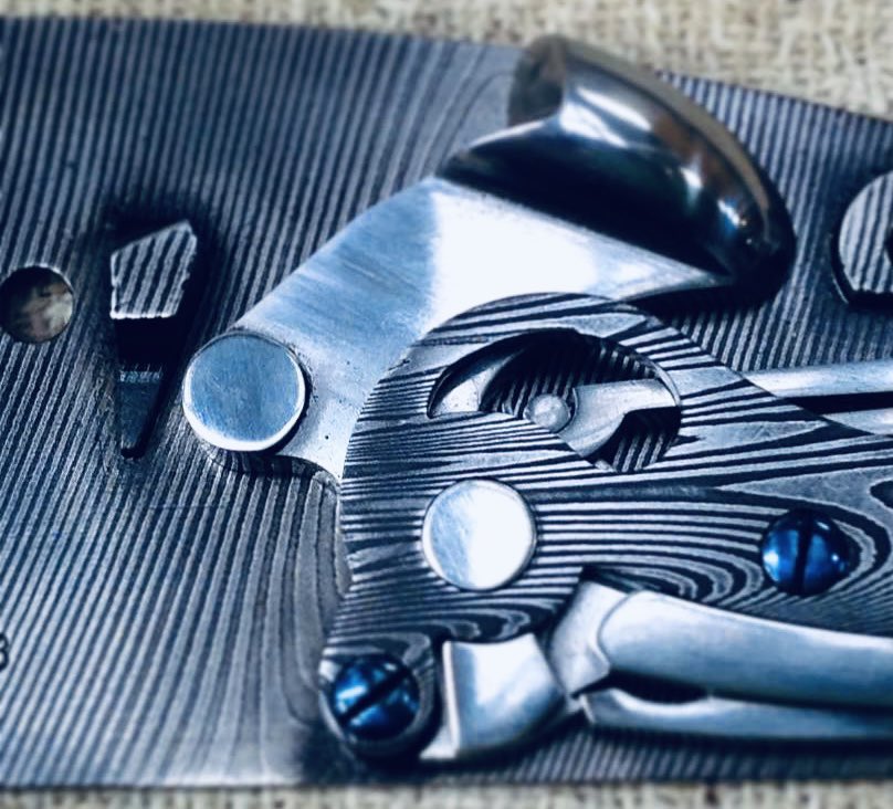ArmeriaTucci's tweet photo. 🇮🇹💎HandMade in ITALY💎🇮🇹

⚜️🎩 No need Comment… 🎩⚜️

⭐️⭐️⭐️⭐️⭐️

Stay On !!!

☎️ : +39 (0)30 800 209 
📱💬🇮🇹🇬🇧: +39 347 05 27 102
📧: info@tuccimario.com 
🌐: https://t.co/7bdvWjzLTm 

Vittorio Tucci

#masterpiece #craftmanship #artwork #luxury #exclusive #firstquality https://t.co/2n8vuf9hCA