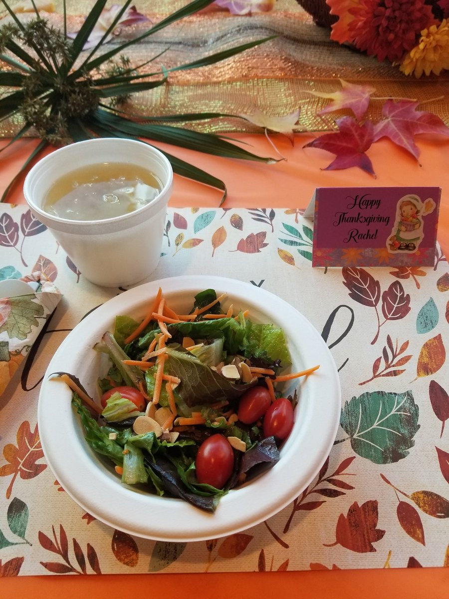YLYFLR's tweet photo. @ANTHFood table setting and the first plate of the day! https://t.co/Eaa3IZIJZe