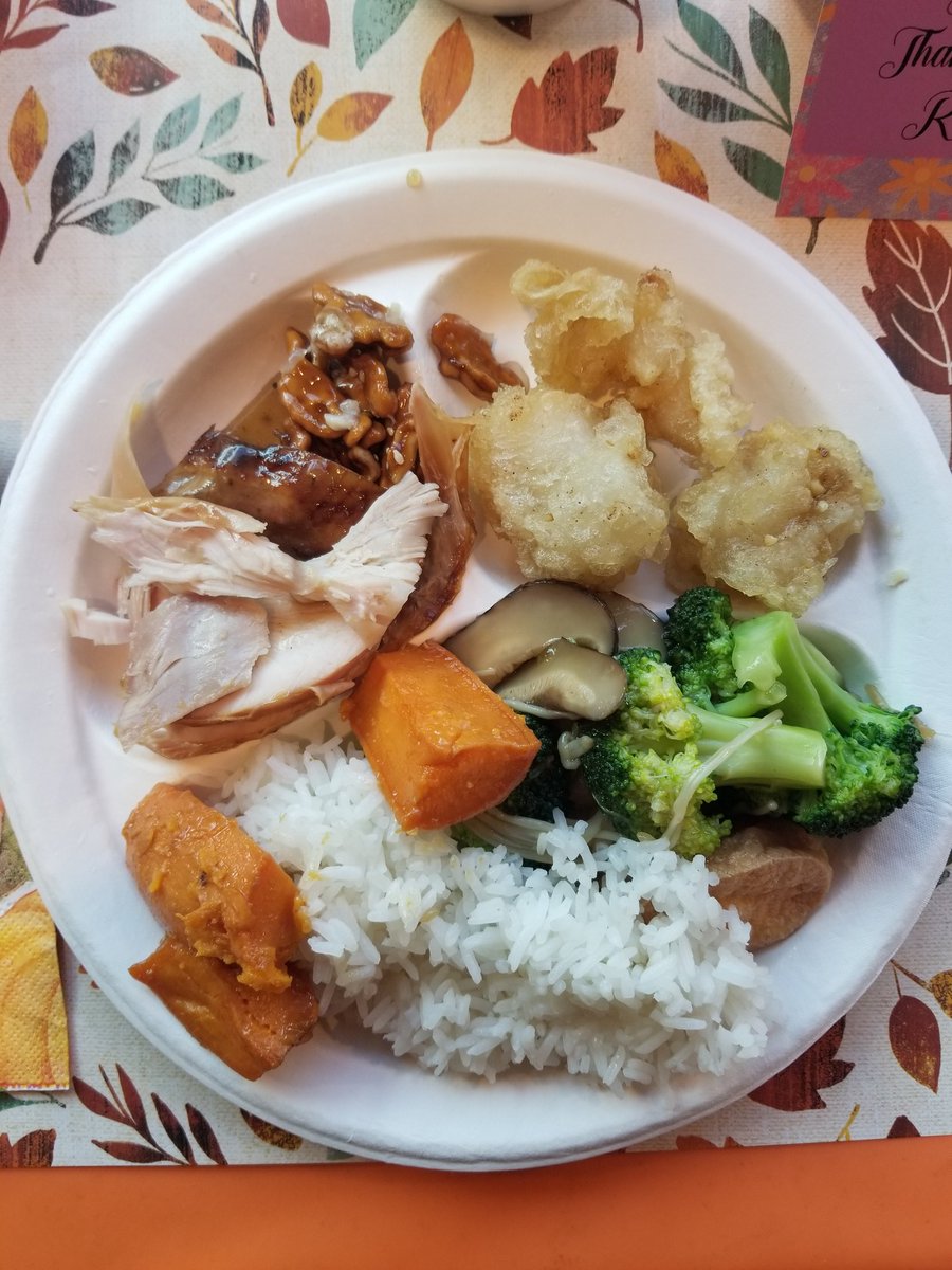 YLYFLR's tweet photo. @ANTHFood table setting and the first plate of the day! https://t.co/Eaa3IZIJZe