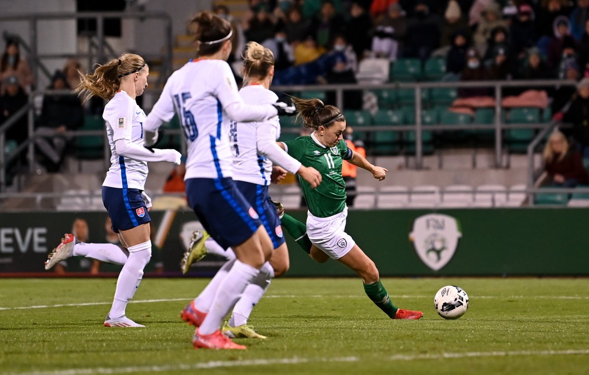 IrelandFootball's tweet photo. FULL TIME | 🇮🇪 1-1 🇸🇰

The points are shared in Tallaght Stadium

#IRLSVK | #COYGIG | #WeAreOne https://t.co/cKftVadWOS