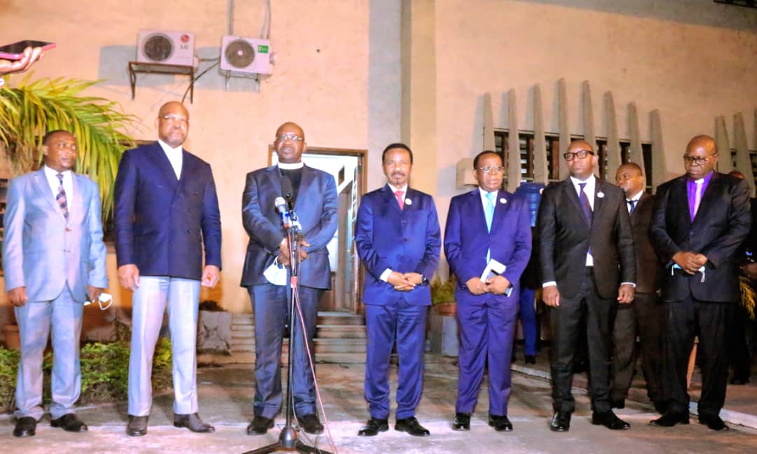 #Les Présidents des deux Chambres du Parlement, le 1er Ministre et le Cons. Spécial en matière de Sécuritaire du Président de la République reçus par le Président National de l'ECC, jeudi 25 nov 2021.
Au menu: Applanir les divergences dont celle relative à la CENI 
1/2.