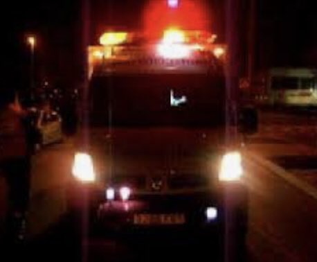 Cae la noche, las calles comienzan a despejarse, comienzan a ser nuestras. Comienza la fiesta, 3, 2, 1, luces, cámara y acción.
#Microrelatos #ConTintadeMédico