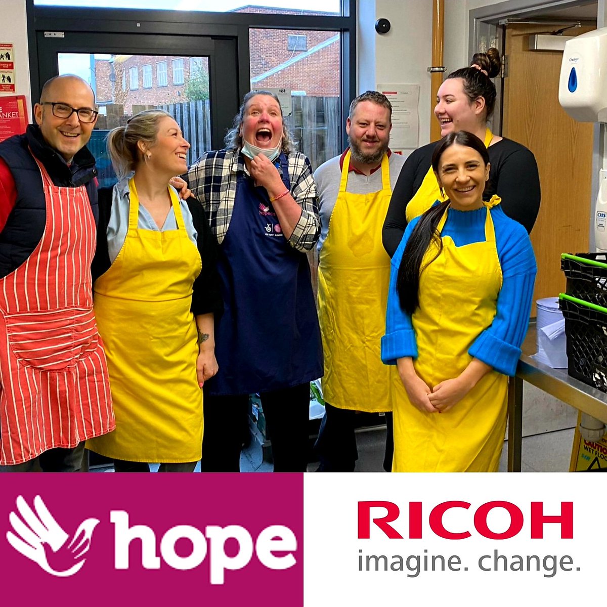 _JamesKnox's tweet photo. Great to see our teams from @RicohUK back in the @NptonHopeCentre cooking lunch for their clients since covid. Looks like they had a great day and thrilled to be giving back to our communities. #responsibility #social #ESG https://t.co/ZlxDfwZXiW