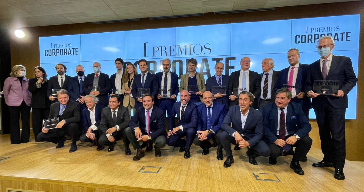 Gilmar_es's tweet photo. Estamos muy orgullosos de haber recibido el premio a “Mejor Comunicación de Marca” en la primera edición de los premios @corporate_es 🥇
Nuestro CEO, Jesús Gil, ha sido el encargado de recoger el galardón en una gala celebrada en el #multiespacio #MeetingPlace de Castellana 81 https://t.co/69HGTBzDIO