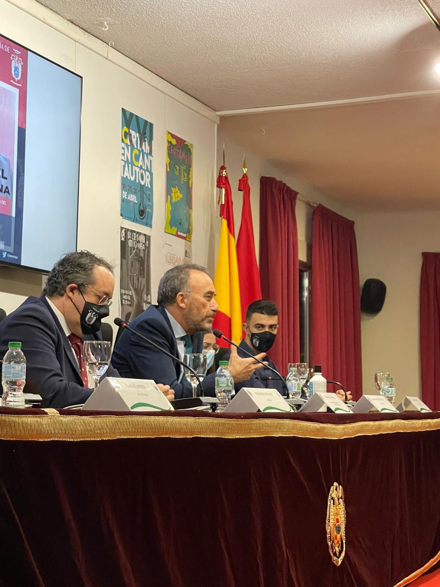 cmueuropa's tweet photo. Intersantísima conferencia la ofrecida por el Juez Marchena esta tarde en nuestro Mayor, seguida por una multitud de preguntas de nuestros colegiales puntualmente atendidas por nuestro ponente. Gracias D. Manuel.
#UnMayorEsMas #YoSoyColegial #UCM #ViveElSanta https://t.co/zyQTI8W6kg