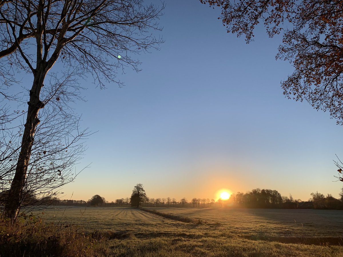 Ik vraag iedereen die van natuur houdt een zelfgenomen foto te plaatsen. Alleen foto, geen tekst. Doel is om beetje rust en balans in de negatieve sfeer te creëren. Doe je mee? Kopieer tekst en plaats natuurfoto op je eigen tijdlijn. Dan kunnen we met z’n allen ervan genieten.