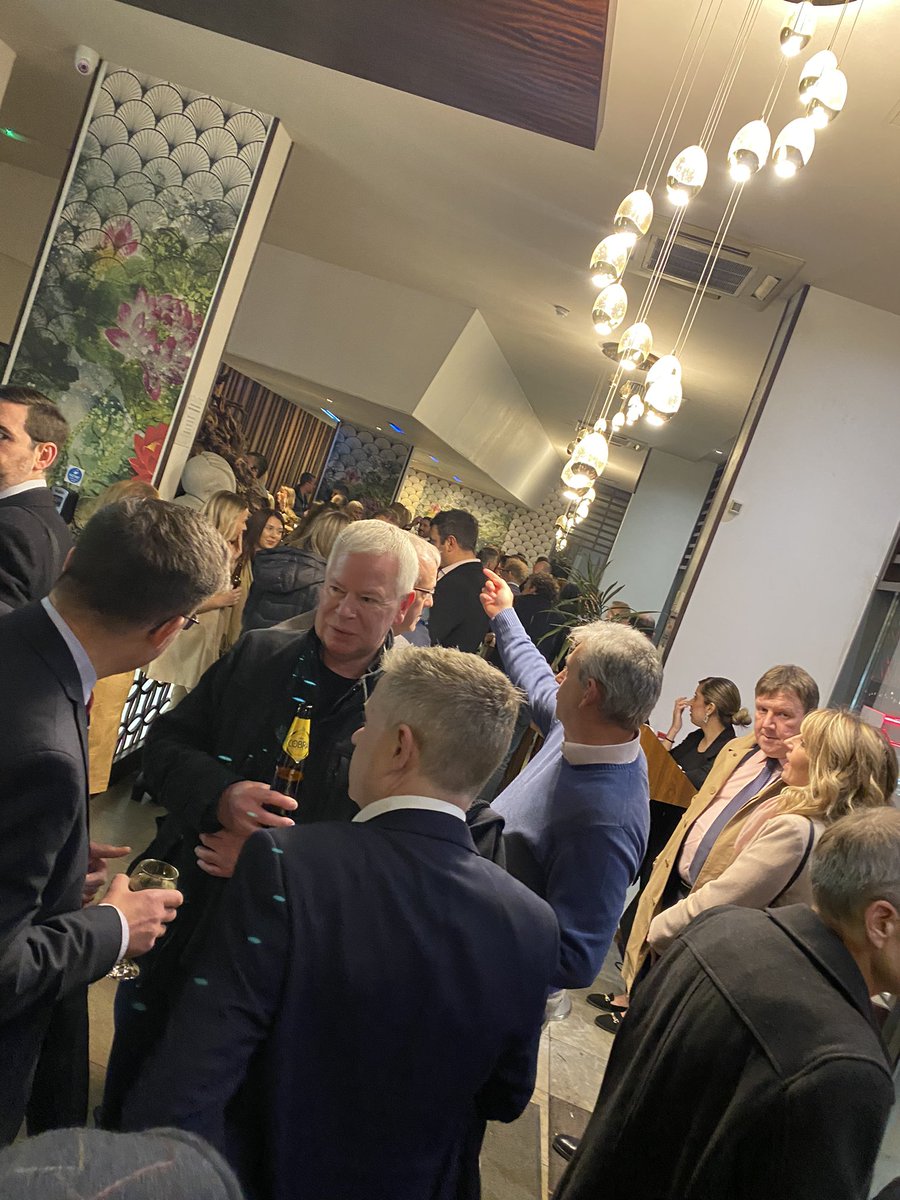 cbitlisa's tweet image. Thank you to Richard Crabtree @SlaterGordonUK and all the guests raising funds for @cbituk , enjoying enormous naan breads and curry. A great success and super to catch up with so many friends.