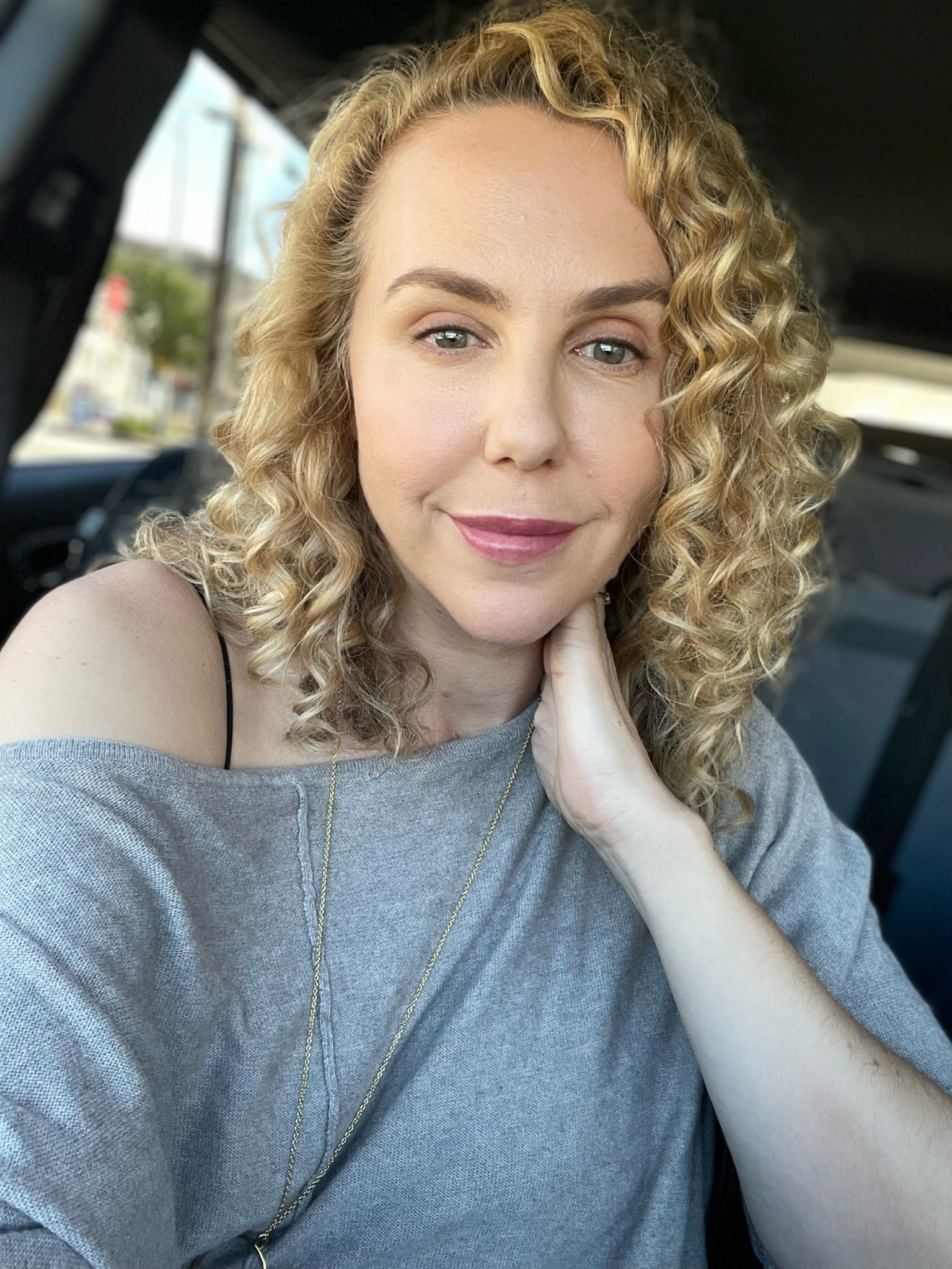 TW Pornstars - Holly Randall. Twitter. Happy Thanksgiving!! 🍁. 9:20 PM - 25 Nov 2021