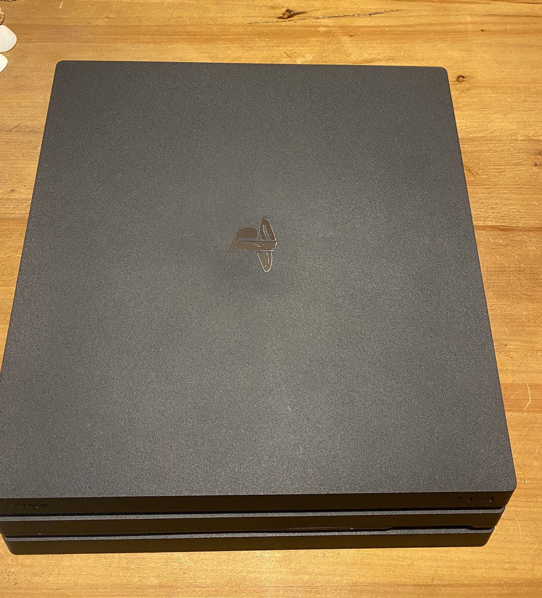 JulyCuervo98's tweet photo. 🎮🚨!!SE VENDE!!🚨🎮

Amigos como andan? 
Quería comentarles que estoy vendiendo mi PS4 Pro de 1TB comprada en 2019, y sinceramente está como nueva, con caja, 2 mandos y Todos los accesorios!!

Si alguno está interesado o saben de alguien que si no duden en contactarse conmigo 🙋🏻‍♂️ https://t.co/KpV4ZfIEoW