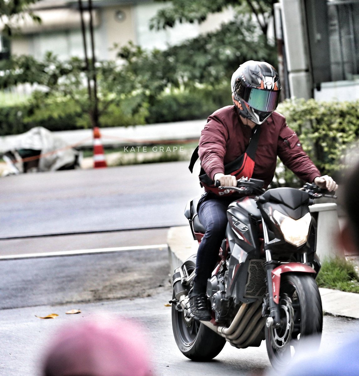 AnthonySantorin's tweet image. O pai ama montar na princesa 😍🏍️